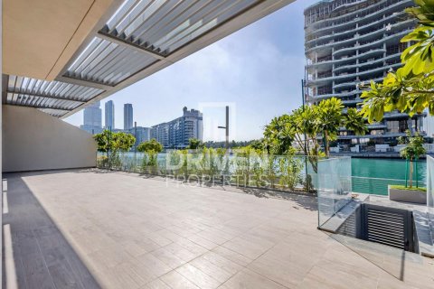 Apartemen di Al Wasl, Dubai, UEA 3 kamar tidur, 290.04 m2 nomor 765032 - foto 3