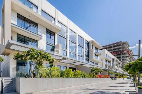 Apartemen di Al Wasl, Dubai, UEA 3 kamar tidur, 290.04 m2 nomor 765032 - foto 17