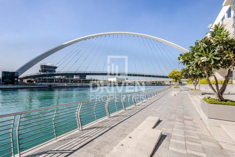 Apartemen di Al Wasl, Dubai, UEA 3 kamar tidur, 290.04 m2 nomor 765032 - foto 2