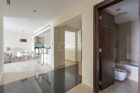 Apartment in Jumeirah Lake Towers, Dubai, UAE 2 bedrooms, 120.5 sq.m. № 632206 - photo 13
