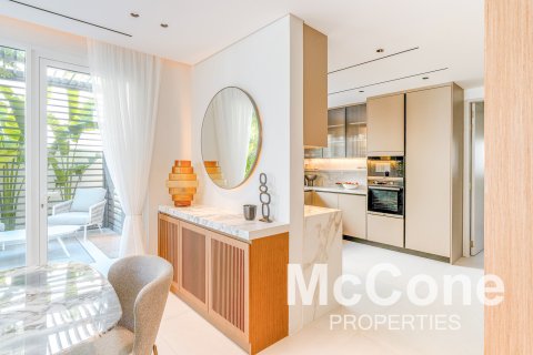 Villa in Meadows, Dubai, UAE 4 bedrooms, 538.84 sq.m. № 587462 - photo 11