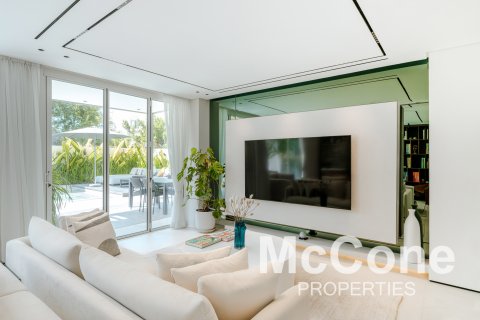 Villa in Meadows, Dubai, UAE 4 bedrooms, 538.84 sq.m. № 587462 - photo 8