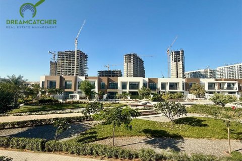 Зняти в оренду віллу в Mina Al Arab, Рас-эль-Хайма, ОАЕ 3 спальні, 290.6м2, № 588583 - фото 24