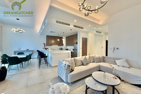 Зняти в оренду віллу в Mina Al Arab, Рас-эль-Хайма, ОАЕ 3 спальні, 290.6м2, № 588583 - фото 2