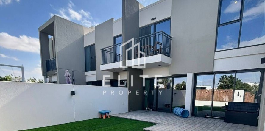 Townhouse i Dubai Land, Dubai, UAE 3 soveværelser, 182 kvm № 686348
