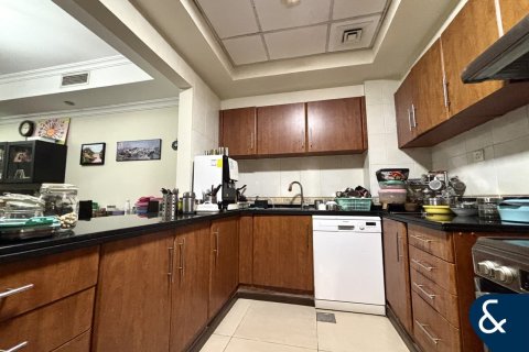 Appartement te koop in Jumeirah Lake Towers, Dubai, VAE 2 slaapkamers, 107 vr.m., nr 666622 - foto 6