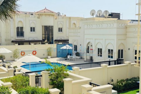 阿联酋 Dubai Umm Suqeim 待租 : 5 卧, 371.6 平方米 , 编号628656 - 照片 3
