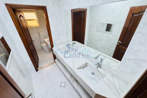 Vila di Jumeirah, Dubai, UAE 5 bilik tidur, 464.5 meter persegi № 628655 - foto 13