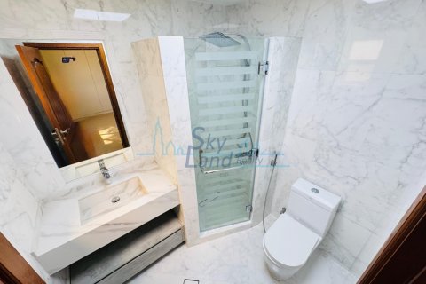 Vila di Jumeirah, Dubai, UAE 5 bilik tidur, 464.5 meter persegi № 628655 - foto 20
