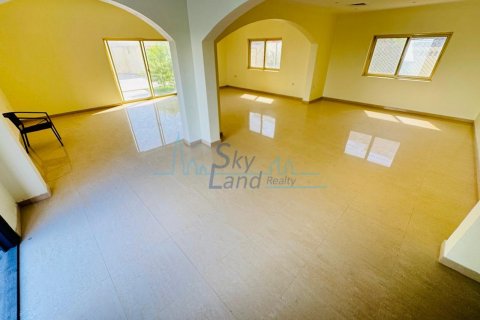 Vila di Jumeirah, Dubai, UAE 5 bilik tidur, 464.5 meter persegi № 628655 - foto 4