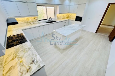 Vila di Jumeirah, Dubai, UAE 5 bilik tidur, 464.5 meter persegi № 628655 - foto 6