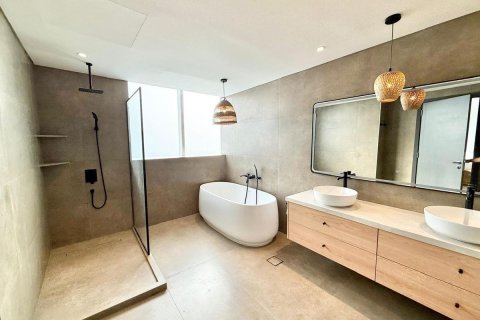 Huoneisto Dubai, Arabiemiraatit 3 makuuhuonetta, 222.7 m2 № 652331 - kuva 23