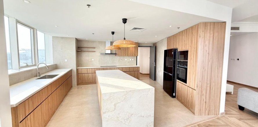 Huoneisto Dubai, Arabiemiraatit 3 makuuhuonetta, 222.7 m2 № 652331