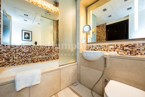 Apartment in Downtown Dubai (Downtown Burj Dubai), UAE 1 room, 48.21944409 sq.m. № 596616 - photo 8