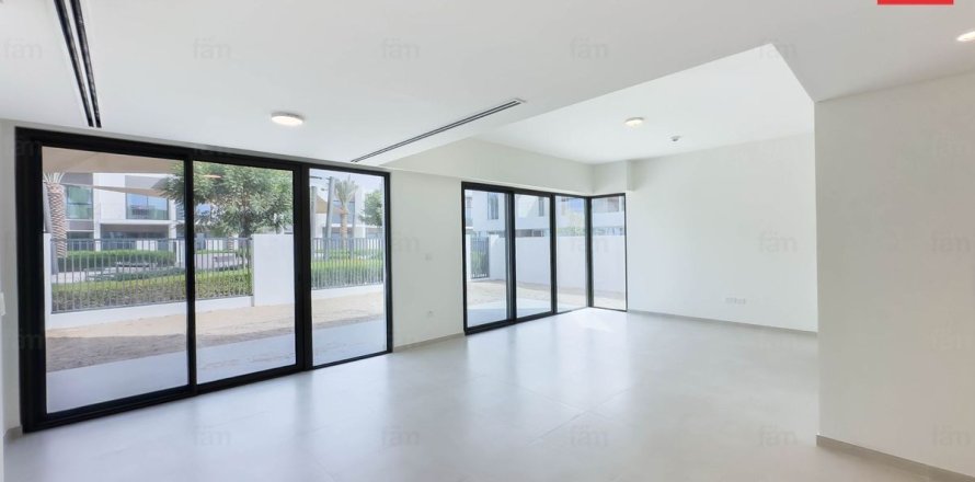 Kaupunkipientalo Dubai, Arabiemiraatit 3 makuuhuonetta, 173 m2 № 646927