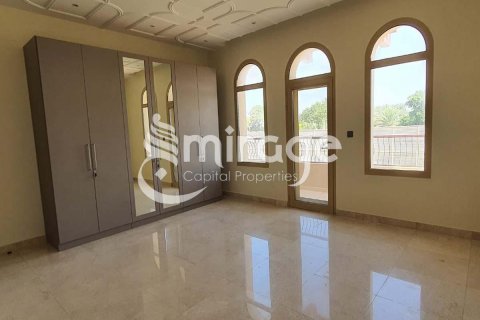 Villa sa Al Raha Golf Gardens, Abu Dhabi, UAE 4 silid-tulugan, 536.9 sq.m. № 571793 - larawan 10