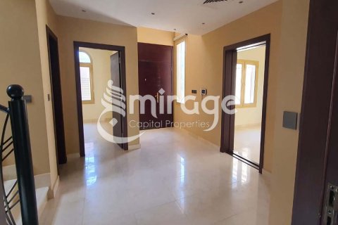 Villa sa Al Raha Golf Gardens, Abu Dhabi, UAE 4 silid-tulugan, 536.9 sq.m. № 571793 - larawan 5
