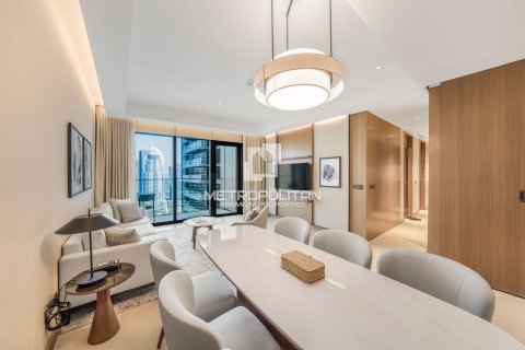 Apartment in Downtown Dubai (Downtown Burj Dubai), Dubai, UAE 3 bedrooms, 146 sq.m. № 592521 - photo 3