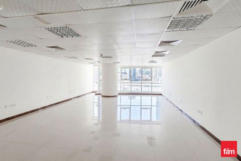 Escritório em Dubai, EAU 79.1 m2 № 718980