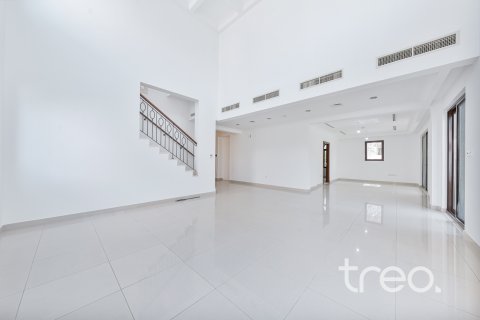 וילה להשכרה ב Arabian Ranches 2, Dubai, איחוד האמירויות 4 חדרי שינה, 640.01 מ"ר, מספר 761390 - תמונה 2