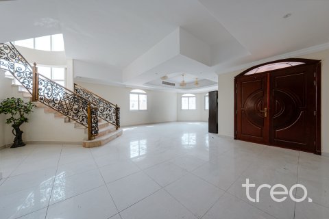 Villa Dubaijā, AAE 4 istabas, 939.53 m2 Nr. 761394