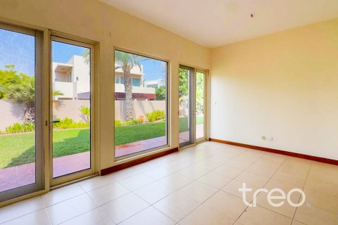 וילה להשכרה ב Arabian Ranches, Dubai, איחוד האמירויות  3 חדרי שינה, 342.53 מ"ר, מספר 761392 - תמונה 8