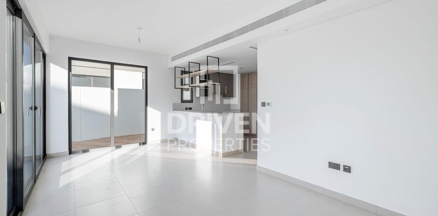Villa Tilal Al Ghaf, Dubaijā, AAE 4 istabas, 220.37 m2 Nr. 746053