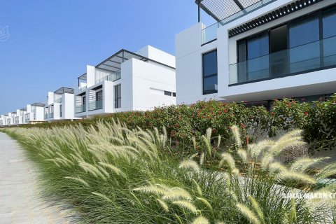 Vila di Dubai, UEA 4 kamar tidur, 257 m2 nomor 572916 - foto 2