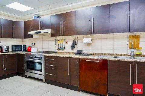 Apartament de închiriat în Dubai, EAU 3 dormitoare, 181.7 mp.  №652281 - poză 16
