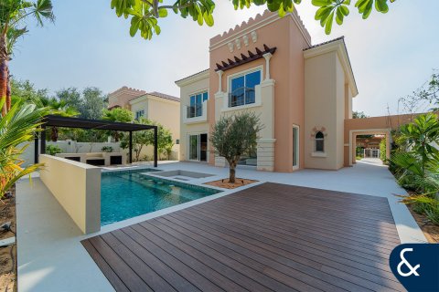 Vila u gradu Dubai Sports City, Dubai, UAE 5 spavaće sobe, 446 m2 Br. 684883 - Slika 16