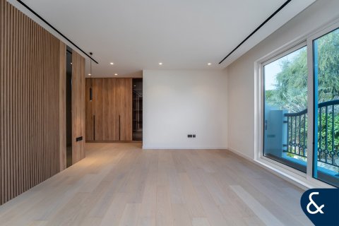 Vila u gradu Dubai Sports City, Dubai, UAE 5 spavaće sobe, 446 m2 Br. 684883 - Slika 8