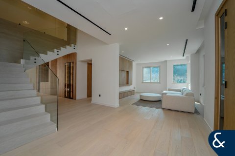 Vila u gradu Dubai Sports City, Dubai, UAE 5 spavaće sobe, 446 m2 Br. 684883 - Slika 5