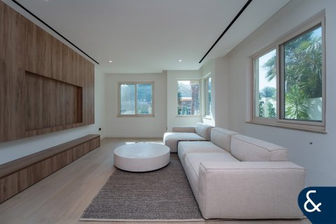 Vila u gradu Dubai Sports City, Dubai, UAE 5 spavaće sobe, 446 m2 Br. 684883 - Slika 6