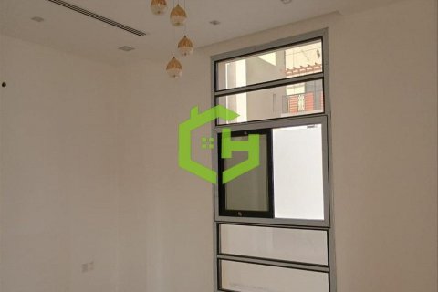 Vilë në Al Yasmeen, Ajman, Emiratet e Bashkuara Arabe 5 dhoma gjumi, 281.1 m2. № 632292 - Foto 13