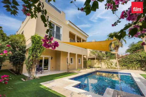 Villa sa Dubai, UAE 5 silid-tulugan, 561.6 sq.m. № 658962 - larawan 3