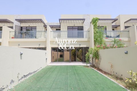 Villa en DAMAC Hills (Akoya by DAMAC), Dubai, EAU 3 dormitorios, 217 m² № 715271