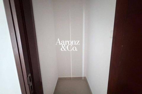 Зняти в оренду квартиру в Джумейра Лейк Тауэрс, Дубай, ОАЕ 2 спальні, 121м2, № 712623 - фото 12