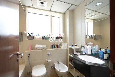 Apartmen di Jumeirah Lake Towers, Dubai, UAE 2 bilik tidur, 121 meter persegi № 712623 - foto 6