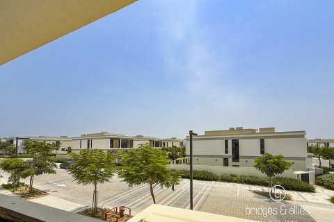 Vila v Tilal Al Ghaf, Dubai, SAE 5 spální, 600 m2 č. 715273 - Fotografia 13