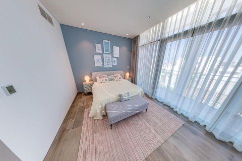 Villa in Abu Dhabi, UAE 5 bedrooms, 2137 sq.m. № 614955 - photo 11