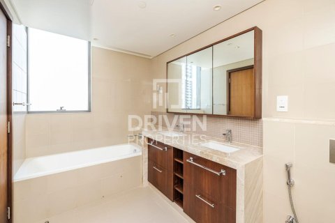 Apartment in Downtown Dubai (Downtown Burj Dubai), Dubai, UAE 3 bedrooms, 195.56 sq.m. № 743254 - photo 15