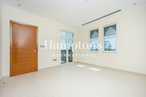 Villa in Jumeirah Park, Dubai, UAE 3 bedrooms, 336.95918100 sq.m. № 650980 - photo 22