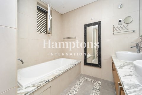 Villa in Jumeirah Park, Dubai, UAE 3 bedrooms, 336.95918100 sq.m. № 650980 - photo 19