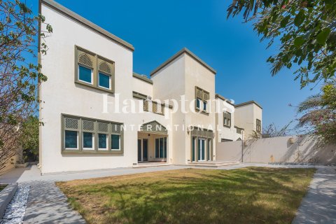 Villa in Jumeirah Park, Dubai, UAE 3 bedrooms, 336.95918100 sq.m. № 650980 - photo 3