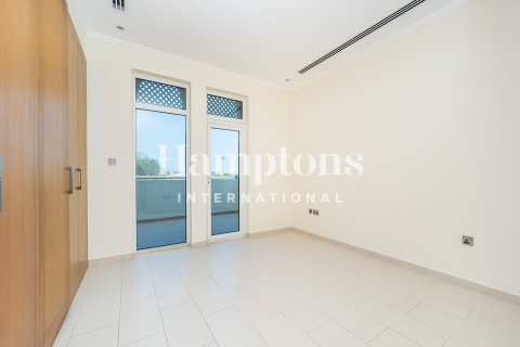 Villa in Jumeirah Park, Dubai, UAE 3 bedrooms, 336.95918100 sq.m. № 650980 - photo 5
