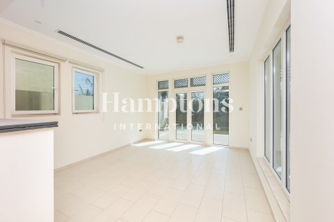 Villa in Jumeirah Park, Dubai, UAE 3 bedrooms, 336.95918100 sq.m. № 650980 - photo 13