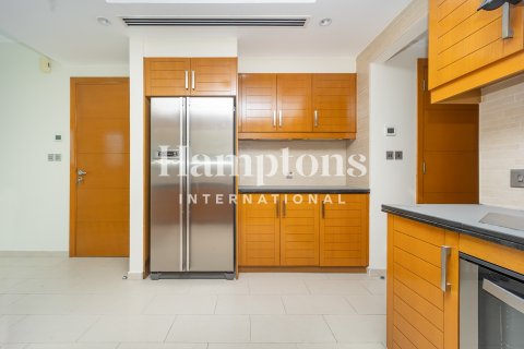 Villa in Jumeirah Park, Dubai, UAE 3 bedrooms, 336.95918100 sq.m. № 650980 - photo 14