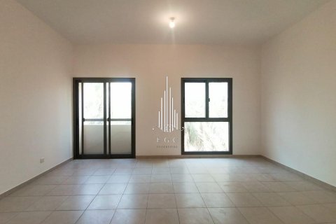 Villa in Abu Dhabi Gate City, UAE 4 bedrooms, 332.4 sq.m. № 572803 - photo 4