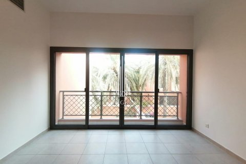 Villa in Abu Dhabi Gate City, UAE 4 bedrooms, 332.4 sq.m. № 572803 - photo 3