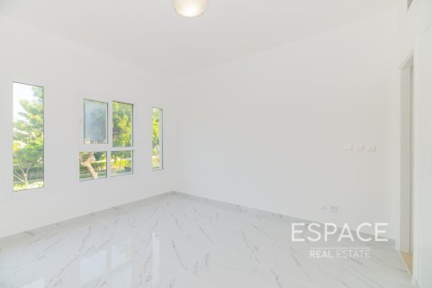 Villa The Lakes, Dubaijā, AAE 3 istabas, 234 m2 Nr. 650185 - attēls 9